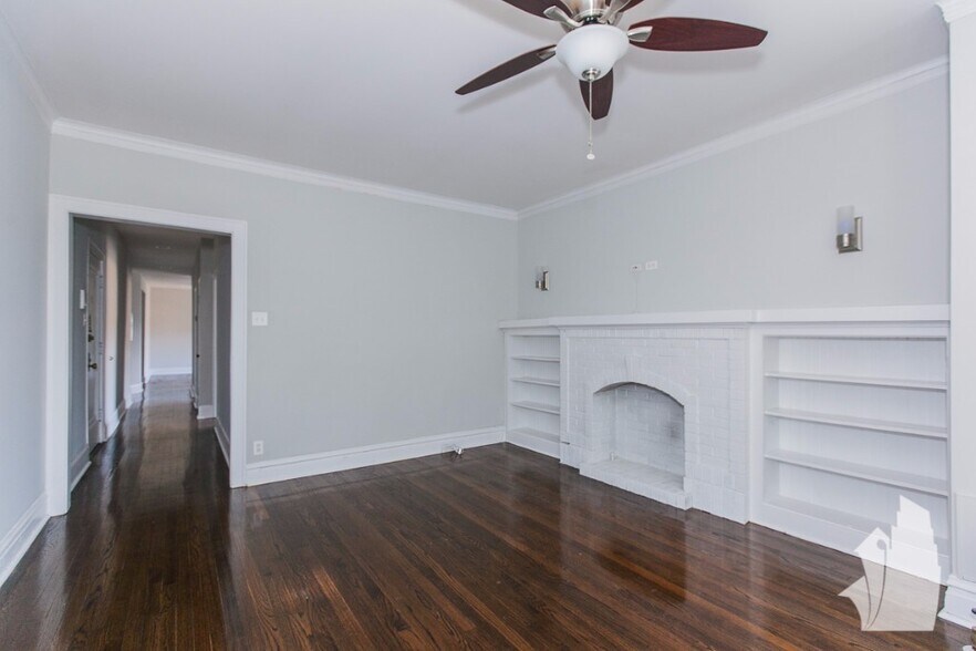 Building Photo - 5162 N Leavitt St