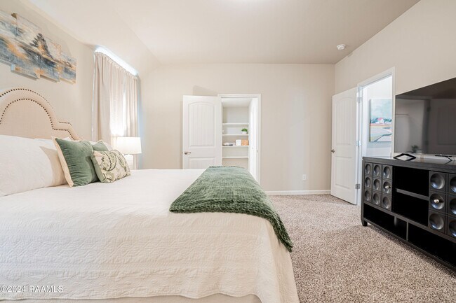 Building Photo - 407 Broussard Hl Dr