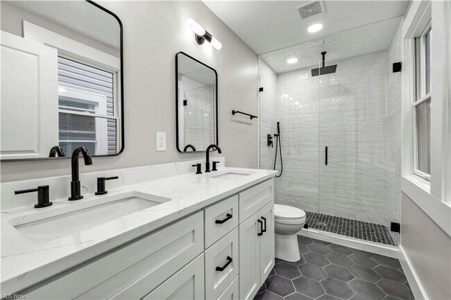 Building Photo - 254 - Whitman