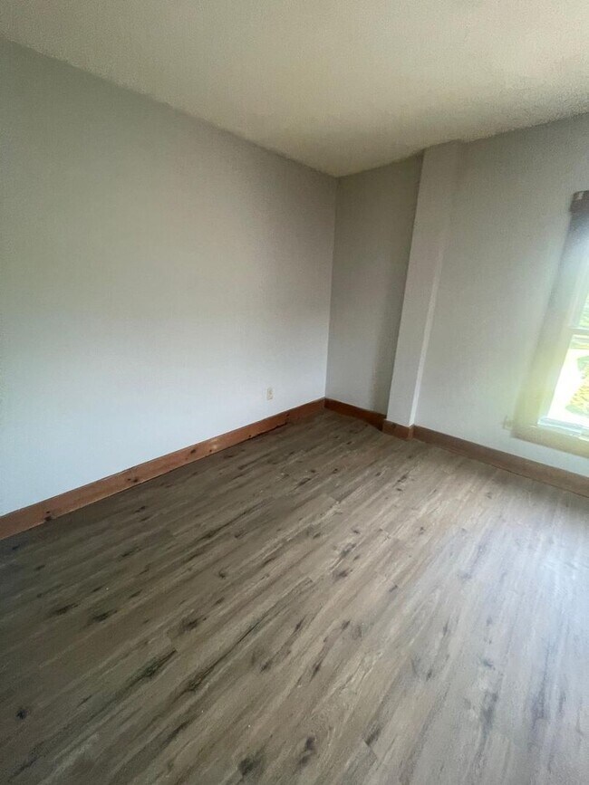 Building Photo - 105 South St