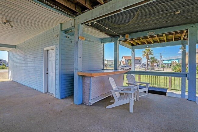 Building Photo - 1134 Tiki Dr