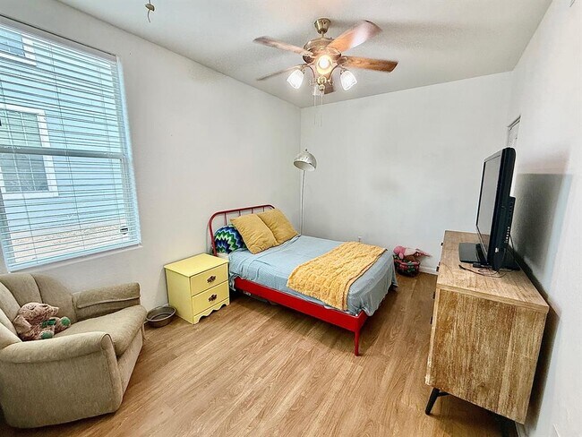 Building Photo - 506 Shadow Point