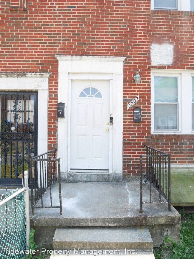 Primary Photo - 2 br, 1 bath House - 3707 West Franklin St...