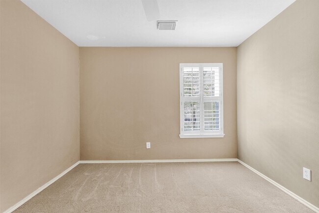 Building Photo - 31 N Walden Elms Cir