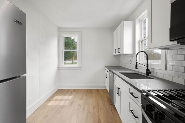 Building Photo - 1125 McNeilly Ave