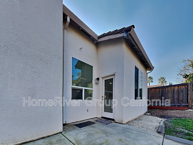 Building Photo - 1641 San Esteban Cir