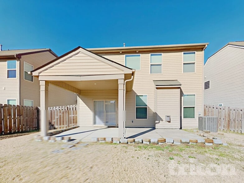 Building Photo - 2906 San Saba St