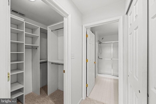 Building Photo - 326 Helen Dr