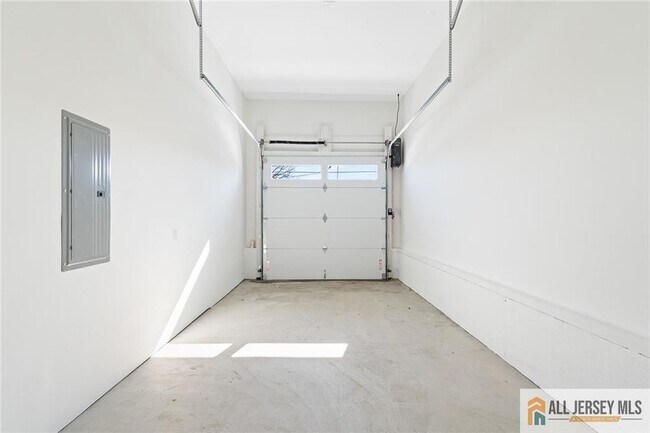 Building Photo - 401 Tillman St