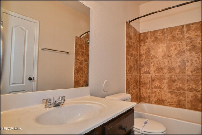 Building Photo - 2224 Honour Point Pl