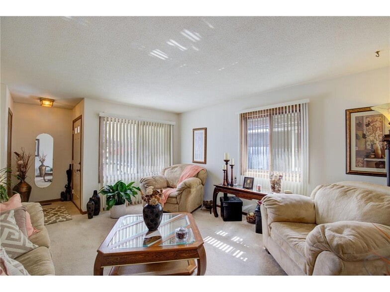 LivingRoom - 4344 Chicago Ave