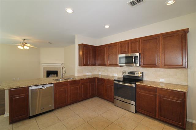 Building Photo - 209 Clydesdale St