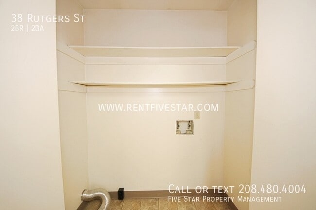 Building Photo - 38 Rutgers St