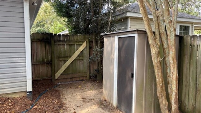 Building Photo - 508 Westchase Ct N