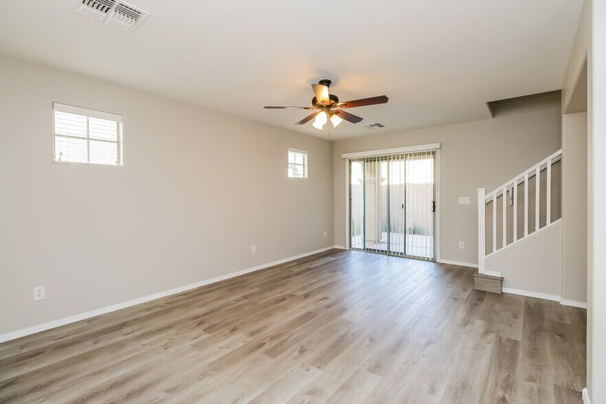 Building Photo - 2494 E Boston St