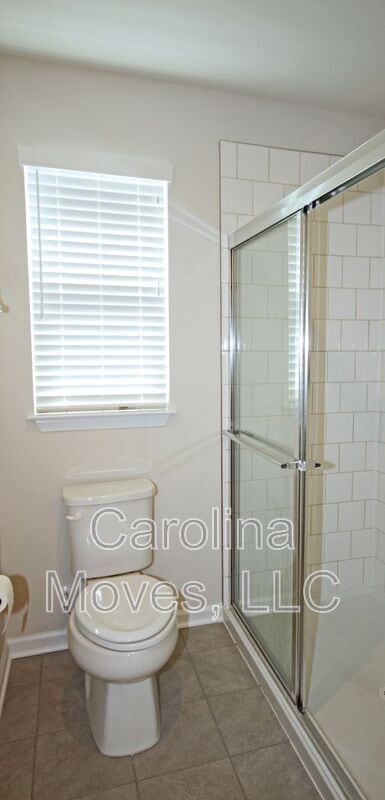 Building Photo - 17 Country Dale Dr