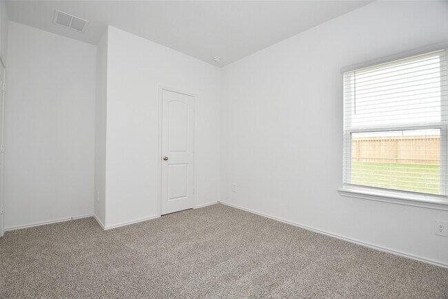 Building Photo - 24311 Saddlestone Green Dr