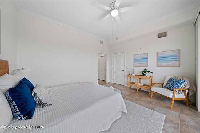Building Photo - 601 N Miramar Ave