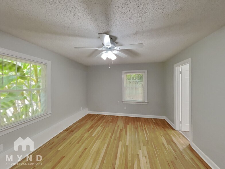 Building Photo - 128 Brierwood Rd