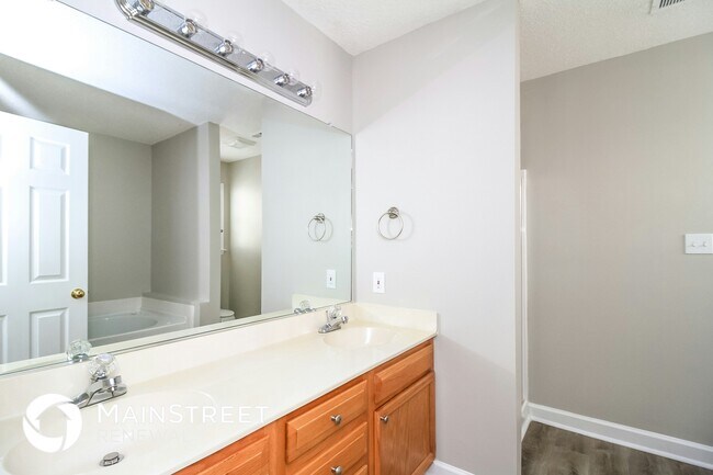 Building Photo - 205 Haven Grove Trail