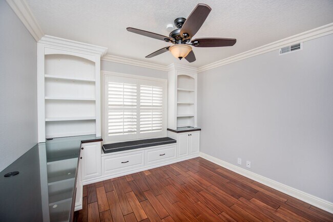 Building Photo - Beautiful Newport Beach Condo