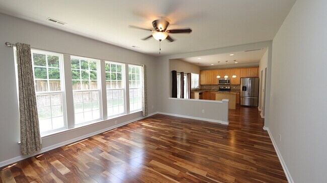 Building Photo - Four-Bedroom Home in Leesville School District