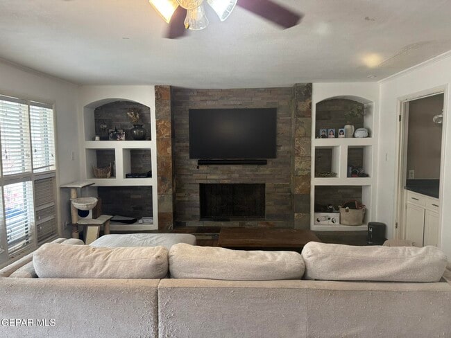 Building Photo - 6417 Pino Real Dr