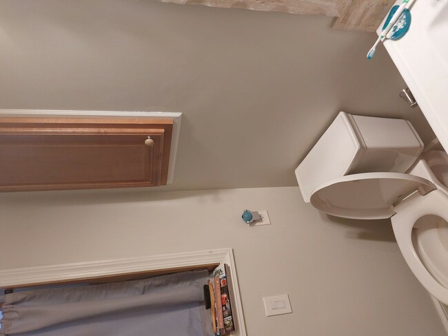 Building Photo - HOT ALLSTON LISTING!!!!