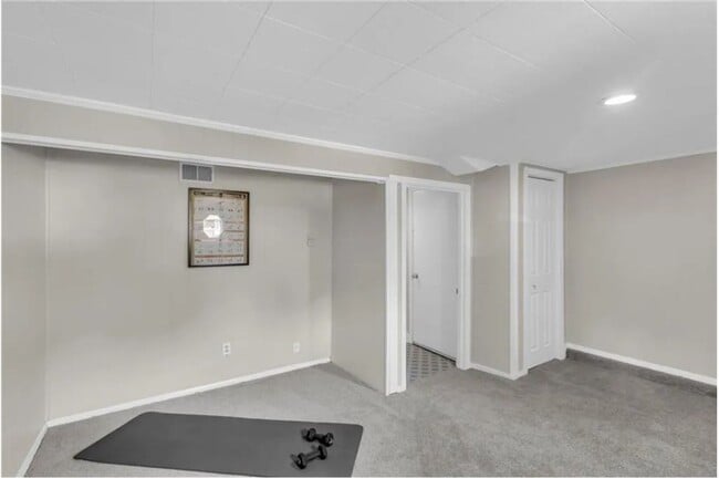 Building Photo - 8604 Ford Ave