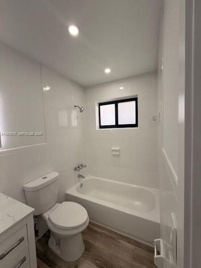 Building Photo - 3609 SW 27th St