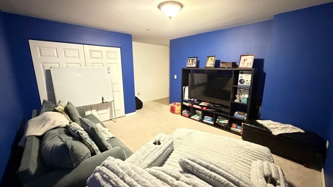 Building Photo - 2911 Henley Ln