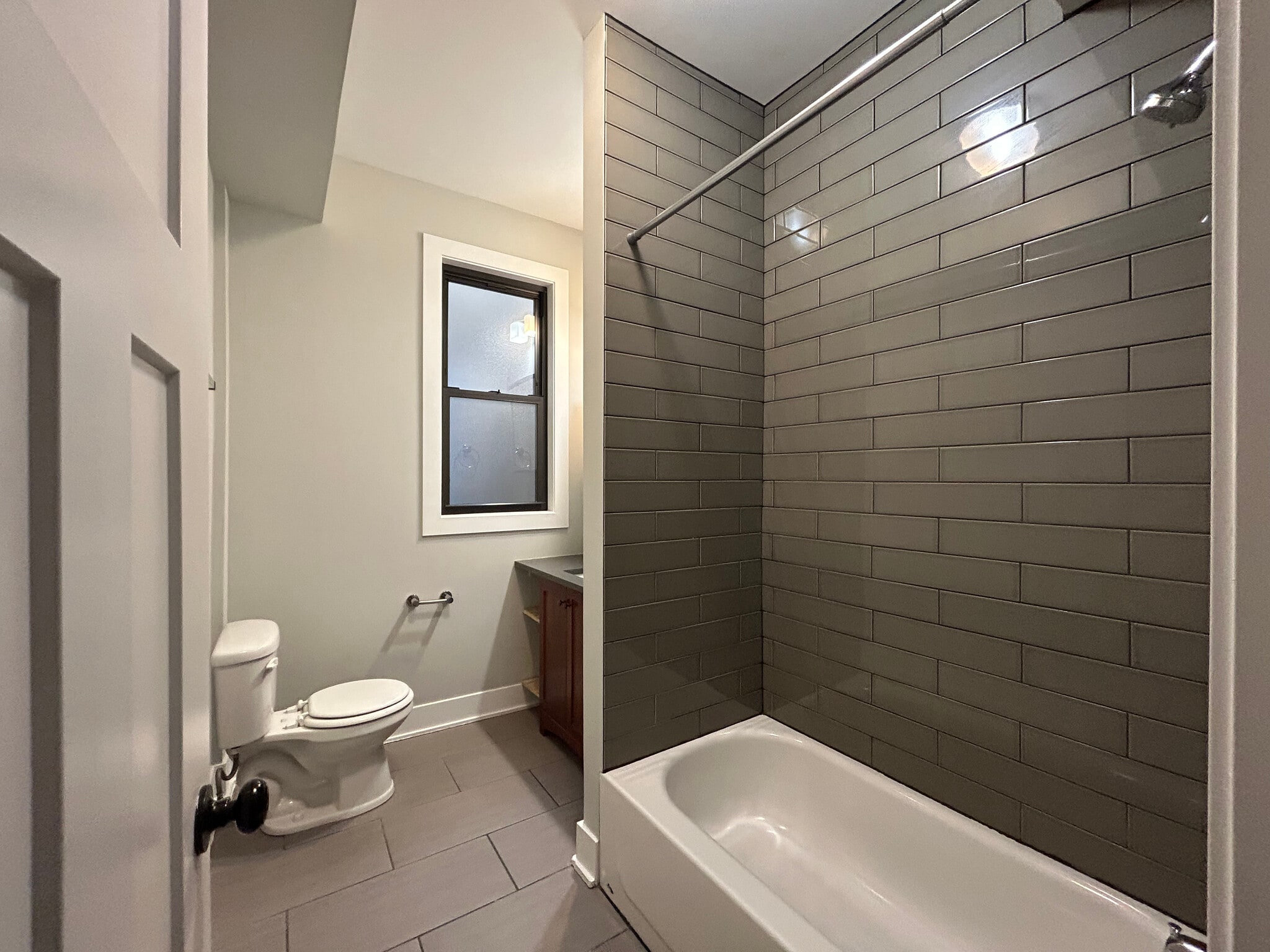 Building Photo - 338 Tudor Ct