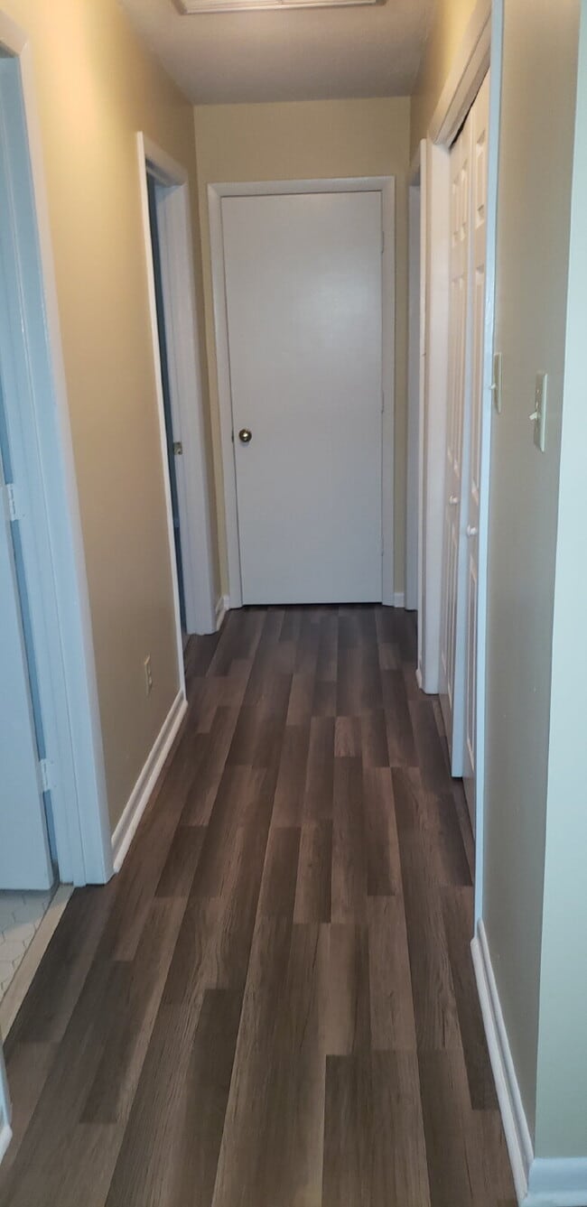 Building Photo - 2 BR, 1 BA APARTMENT- SCOTT HILLS (GOLDSBORO, NC) WATER INCLUDED