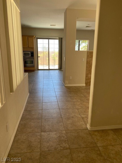Building Photo - 364 Hanbury Manor Ln
