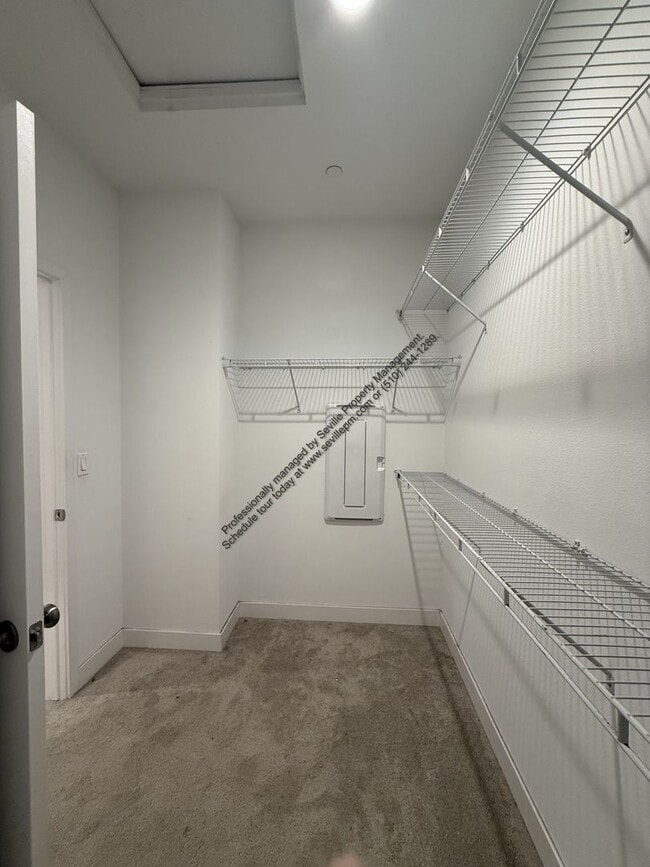 Building Photo - 02/2026