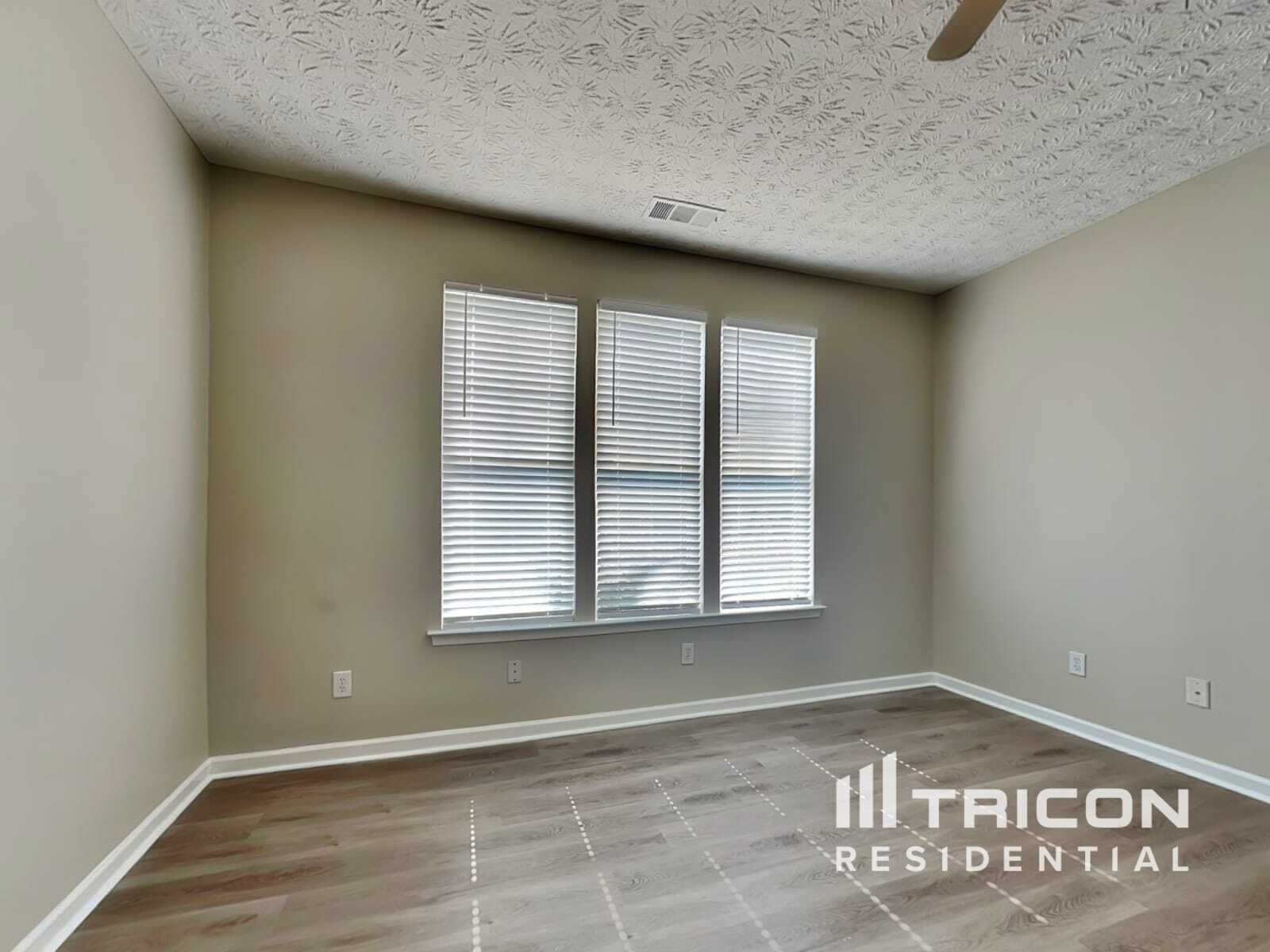 Building Photo - 4664 Parkway Cir