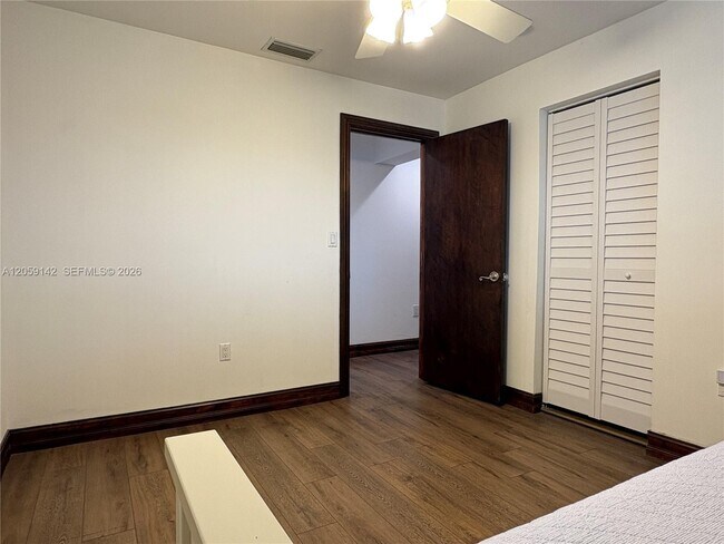 Building Photo - 6610 SW 104th Ct