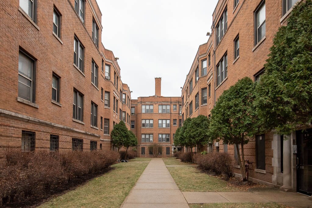 Building Photo - 1366 W Estes Ave