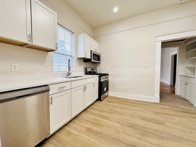 Building Photo - 365 Inman St SW