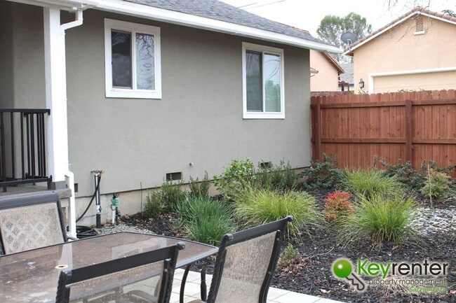 Building Photo - 6010 San Juan Ave