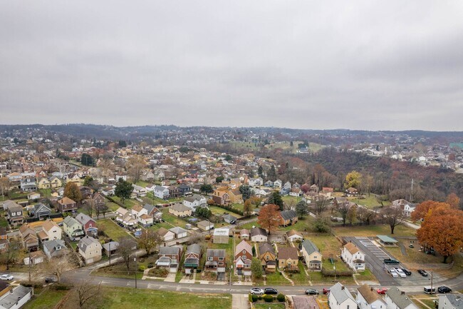 Building Photo - READY FOR MOVE IN! Check out this STUNNING 3 bedroom in Munhall!