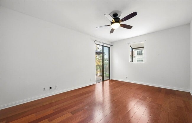 Building Photo - 330 Cordova St