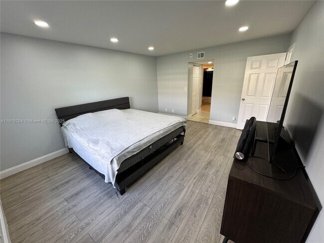 Building Photo - 7561 NW 16th St