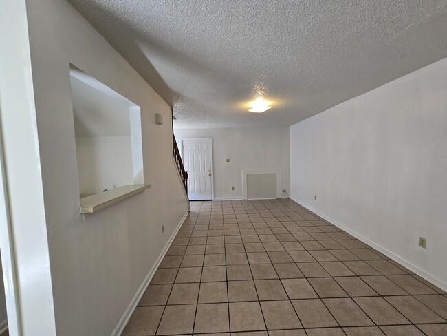 Building Photo - 117 Oak Ridge Ave