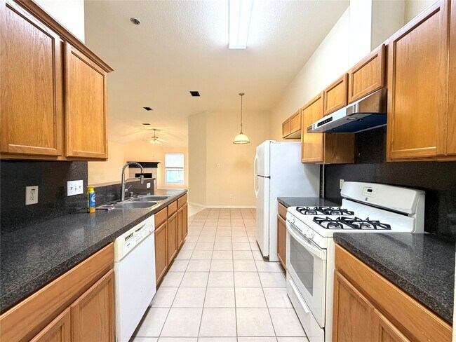 Building Photo - 19418 Cypress Rose Ct