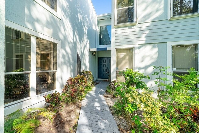 Building Photo - 6165 Old Court Rd