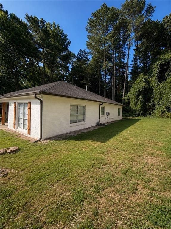 Building Photo - 1116 Summer Brook Rd