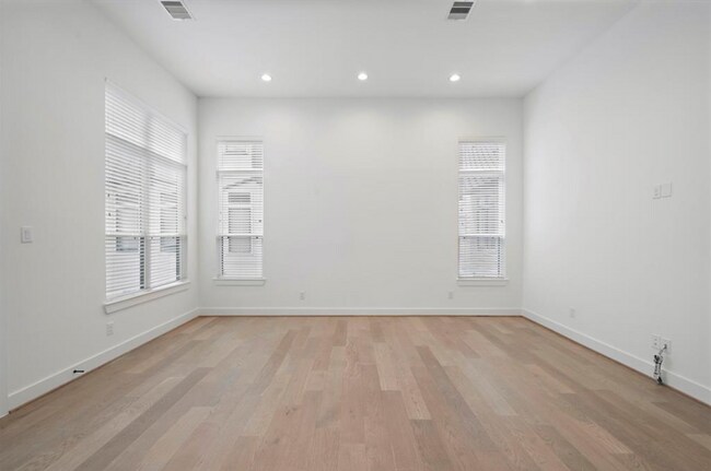 Building Photo - Brand new house in the Museum District wit...