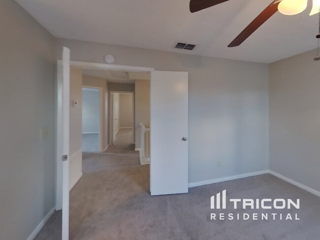Building Photo - 11011 Greenaire Dr