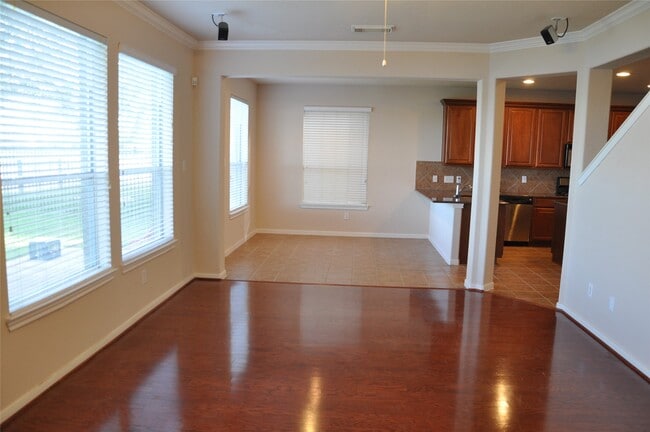 Building Photo - 2170 Brittany Colony Dr